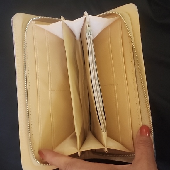 Wallet - Picture 6 of 6